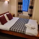 The Hampton Court غلاسغو