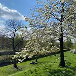 Captivating In Westend Uk Διαμέρισμα