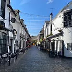Διαμέρισμα Captivating In Westend Uk *