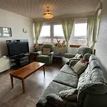 Apartman West End Hidden Gem - Modern 2-bedroom With Residents Patio *