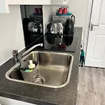 Modern Comfy One Bed - Free Parking דירה