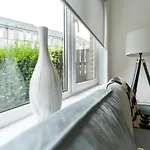 2 Bdr House By Caledonia Luxe Short Lets & Serviced Глазго