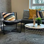 Modern Style , Separate Entrance *