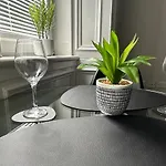 Trendy West End Apartment, Appartement
