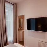 Royal Chambers Serviced Appartement *