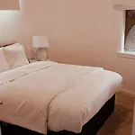 Apartman Royal Chambers Serviced *