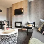 Apartment Modern Style , Separate Entrance