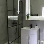 3 Bedroom House Near Centre Sleeps 7 * Глазго