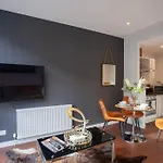 1 Bedroom In Very Location