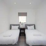 Bright Flat With Balcony And Free Parking *