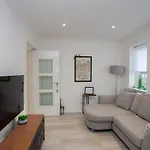 Bright Flat With Balcony And Free Parking