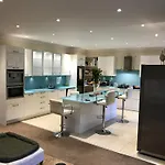 The West Highland Way 5* Glasgow