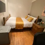 Bed and Breakfast G4 House *