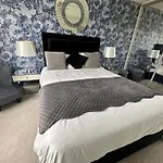 Entire 4 Bed Perfect Family In * 格拉斯哥