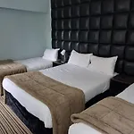 Kings Park Otel