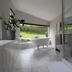 Glassford House Летний дом *