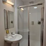 Douglas 3* Glasgow