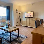 Sleek & Modern 2br - Easy Access To Centre * Glasgow
