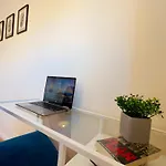Sleek & Modern 2br - Easy Access To Centre Apartamento Glasgow