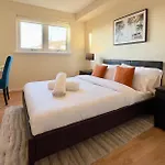 Sleek & Modern 2br - Easy Access To Centre Apartamento Glasgow