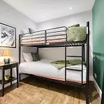 Διαμέρισμα Spacious 4 Bedroom Near West End
