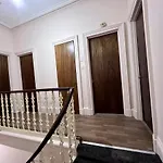 Cheerful 5 Bedroom House Close To West End And Parking Semesterbostad Glasgow