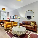Διαμέρισμα Cairn Introduces Arlington - Exclusive Centre Luxury
