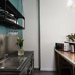 Westend Secc & Hydro - Two Bed By Living Scotland Glasgow