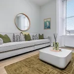 Διαμέρισμα Cairn Introduces Arlington - Exclusive Centre Luxury