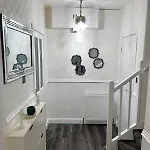 Luxury House In * Glasgow