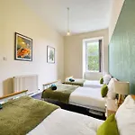 Group 4br Sleeps 11 Near Ibrox Parking *