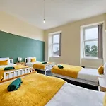 Group 4br Sleeps 11 Near Ibrox Parking Apartmán *