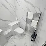 2 Bed Renfield St Center Apartman *