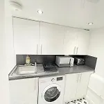 2br, Sleeps 6, Green, Free Parking & Walk Dist To Centre Glasgow
