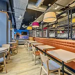 Ibis Styles Centre George Square גלאזגו