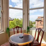 Elegant Victorian In Glasgow's West End Daire