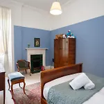 Elegant Victorian In Glasgow's West End Daire