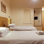 Victorian House Hotel