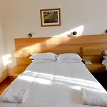 Victorian House Hotel 3*