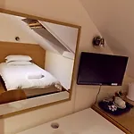 Victorian House Hotel 3*