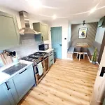 Urban 4br House - Central-free Parking-no Party Glasgow