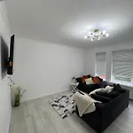 Cozy 3 Bed Home, Free Parking 8 Min To Centre Daire *