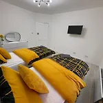 Daire Cozy 3 Bed Home, Free Parking 8 Min To Centre