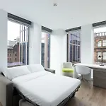 Ξενοδοχείο Yotel 4*