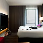 Moxy Sec 酒店 4*