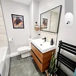 Urban 4br House - Central-free Parking-no Party * Glasgow