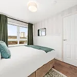 Urban Elegance - Spacious 5-bed In Glasgow