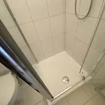 Modern 2 Bedroom Flat In Finnieston, With Private Parking