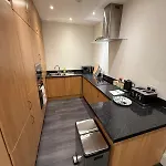 Spacious Tenement With Free Parking