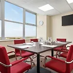 酒店 Ramada By Wyndham East Kilbride 3*